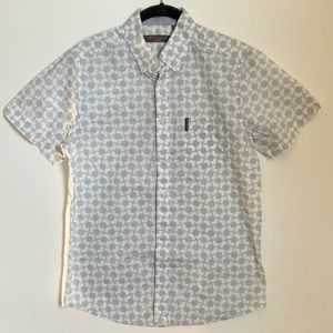 Ben Sherman short sleeve buttoned down shirt | white | small